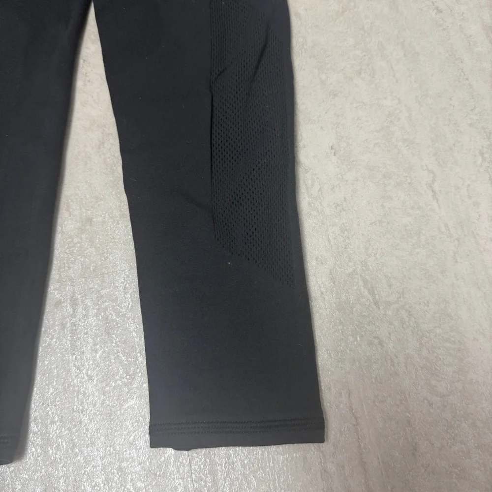 Lululemon Athletica Black crop Leggings Stretchy Performance XS
